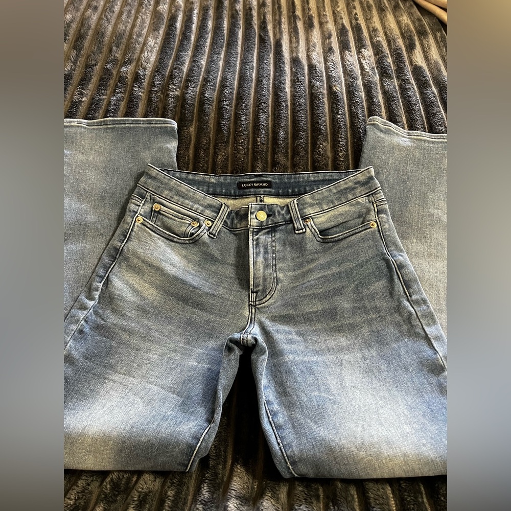 Lucky Brand Light Blue Midrise Straight Leg Jeans 8 - Picture 2 of 8